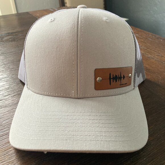 Adventure Awaits Soundwave Gray/Camo Snapback Trucker Hat - Picture 1 of 4